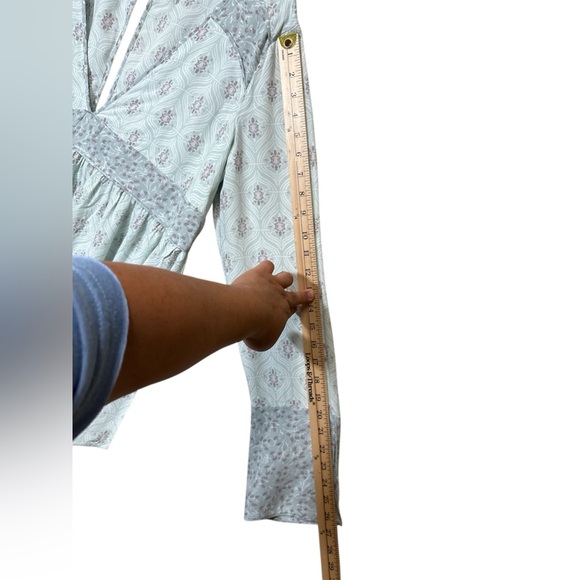 Free People Rolling Hills Print Bell sleeve Boho tunic in Green Comb,Size M - Picture 10 of 10